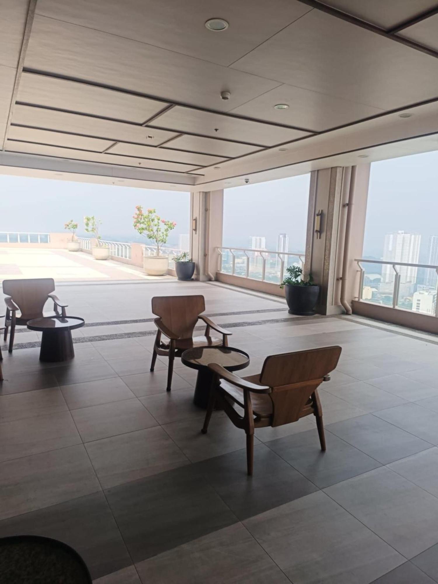 奎松市Infina Towers公寓式酒店 外观 照片